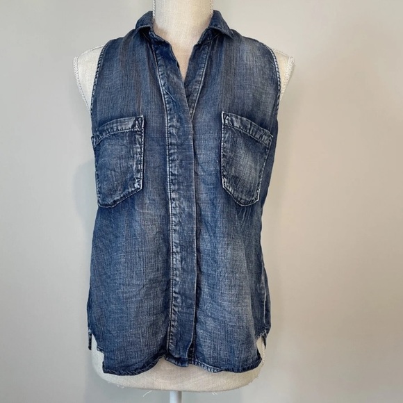 cloth & stone Tops - Cloth & Stone Anthropologie Sz XS Sleeveless Chambray Button Down Top Tencel